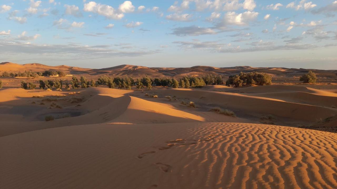 Luxury Trek Desert Camp Hotel Merzuga Kültér fotó