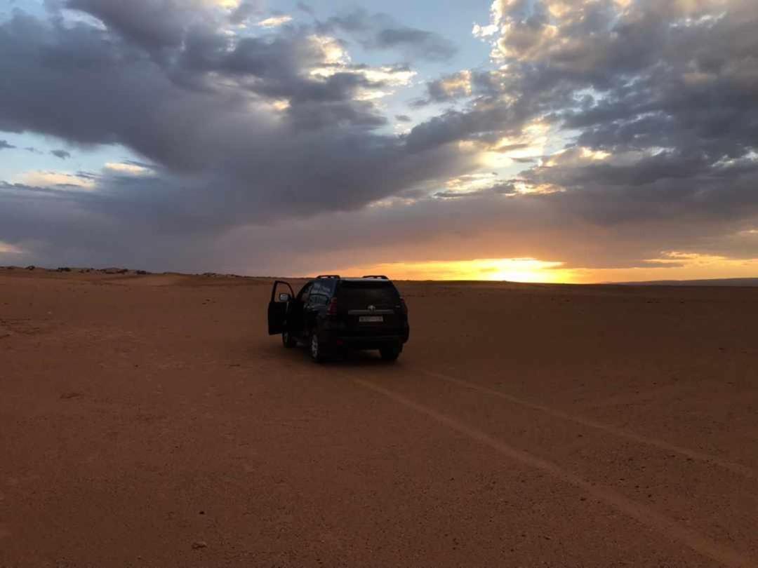 Luxury Trek Desert Camp Hotel Merzuga Kültér fotó