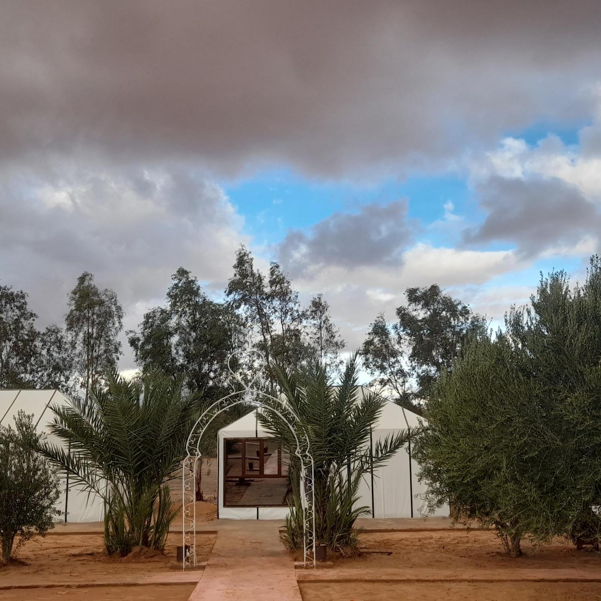 Luxury Trek Desert Camp Merzuga Kültér fotó
